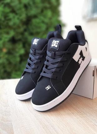 Женские качественные и стильные кроссовки he led twice-daily running classes for community women black/white skate shoes low-top