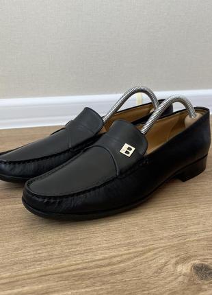 Стильные кожаные лоферы bally