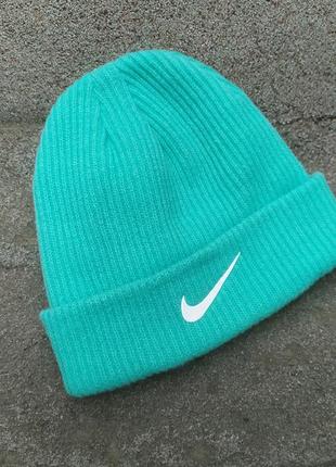 Шапка демисезонна nike