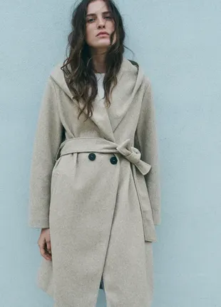 Пальто zara гг.eur m