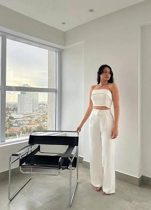 Жіночий костюм