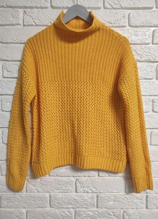 Свитер вязаный горчичного цвета