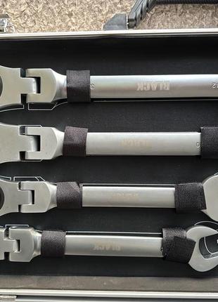 Набір ключів в кейсі7 фото