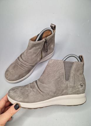 Осенние ботинки clarks