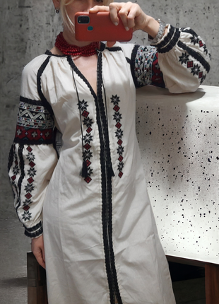 Волшебное длинное платье в украинском стиле4 фото