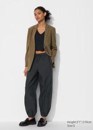 Штани uniqlo чорнi parachute trousers