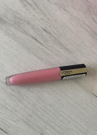 Жидкая стойкая матовая помада-тинт для губ l'oreal paris rouge signature liquid matte lipstick