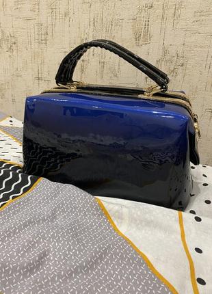 Жіноча лакова сумка
