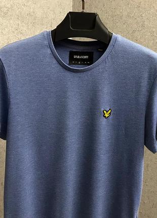 Голубая футболка от бренда lyle&scott3 фото