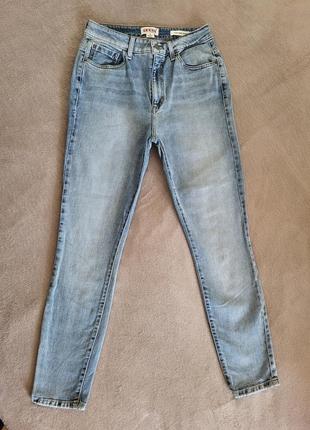 Фирменные джинсы guess