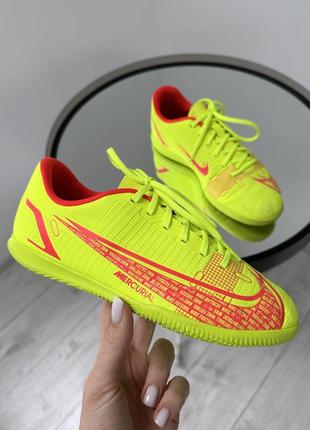 Шикарные фактурные футзалки  nike mercurial vapor2 фото