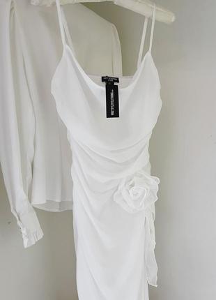 Новое, белое платье, размер s3 фото