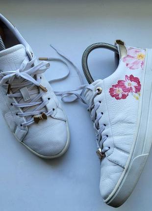 Жіночі весняні кеди-кросівки від бренду   ted baker