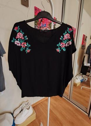 Футболка з вишивкою розмір м f&f