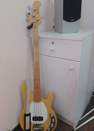 Продам бас гитару 4 струны kimberley electric bass japan 70-80 го