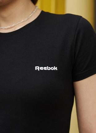 Женская футболка reebok черная2 фото