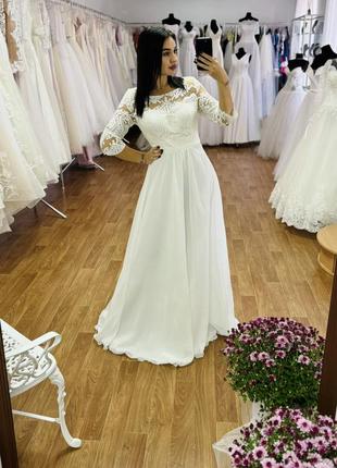 Широкий вибір весільних суконь