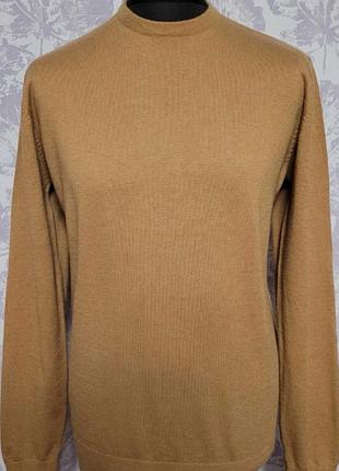 Светр zara 
тонкая вязка. 
стильный,трендовый цвет 2025рока