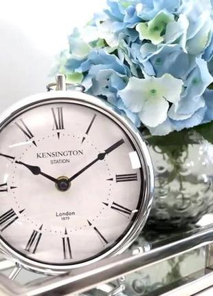 Годинник у класичному стилі 18x16,5x4,5 см