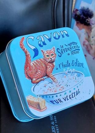 Французьке мило в жестяній коробочці