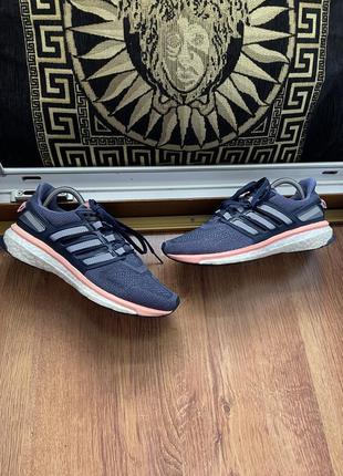 Спортивні кросівки adidas