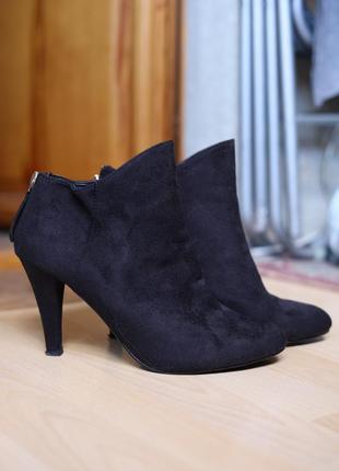 Ботинки черные демисезоны