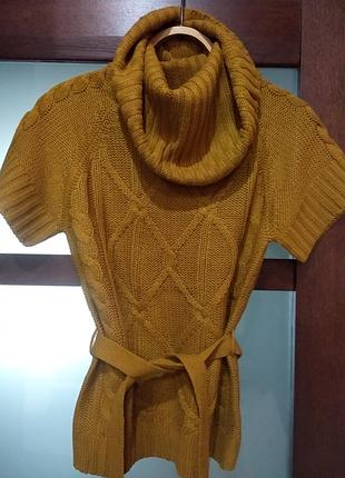 Вязаный женский жилет