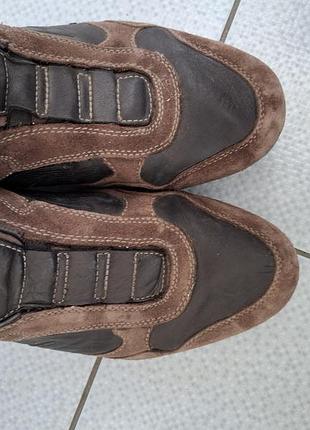 Кросівки чоловічі