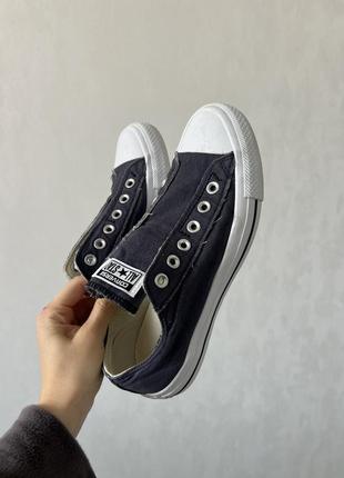 Низькі темно сині оригінальні кеди converse унісекс без шнурків 26см (6,5)
