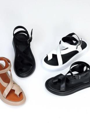 Белые/черные/мокко натуральные кожаные босоножки сандалии с ремешками 36-402 фото