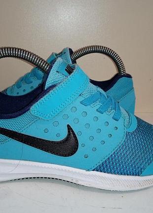 Брендовые легкие кроссовки nike.