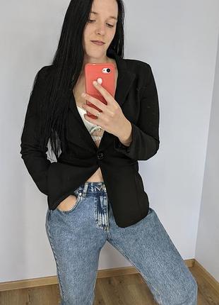 Піджак чорний притаталений, на один ґудзик