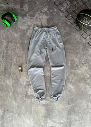 Спортивные штаны nike