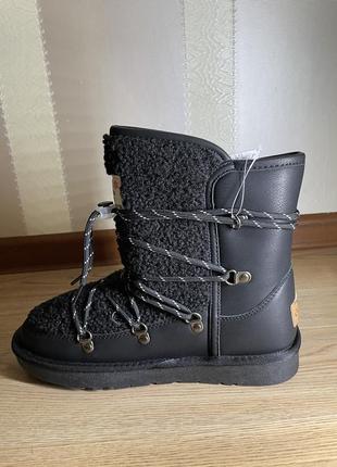 Жіноче зимове взуття