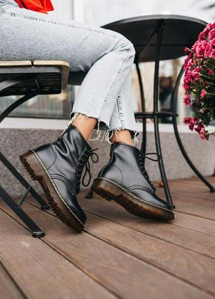 Женские ботинки dr. martens black logo v / smb
