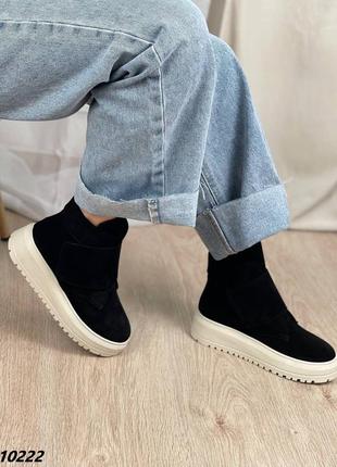 Черевики чорні жіночі