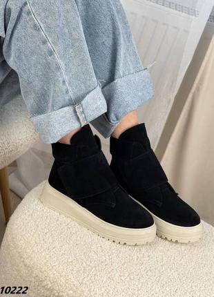 Черевики чорні жіночі