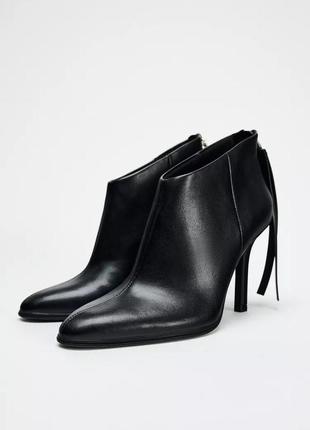 Ботинки женские черные zara new