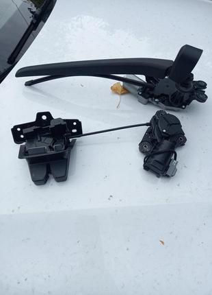 31457261 - volvo xc40, моторчик дворника