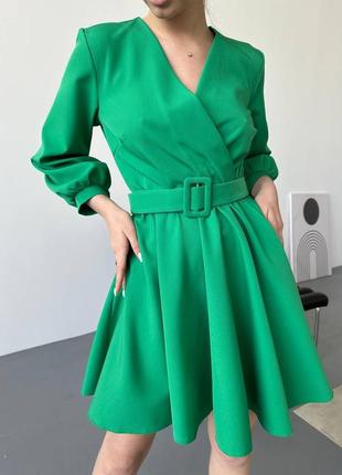 Женское платье короткое с поясом