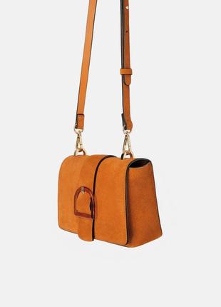 Замшева  мініатюрна сумка-кросбоді zara