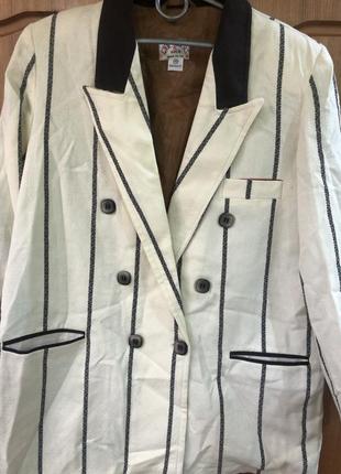 Піджак новесенький з біркою!! дуже класно виглядає.