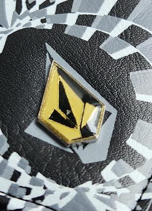 Гаманець volcom унисекс. новый в пакуванні.
