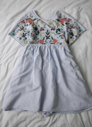 Сукня з вишивкою zara
