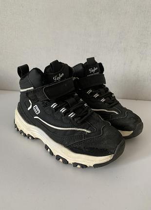 Чоботи, ботинки