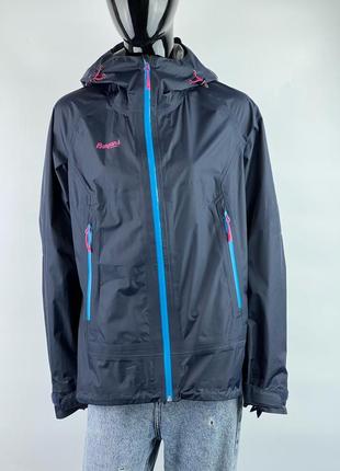 Фирменная лыжная куртка