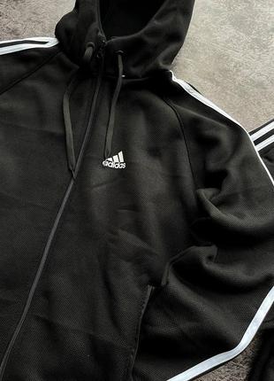 Спортивный костюм adidas на флисе