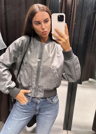 Бомбер zara потертий куртка з витертим ефектом4 фото