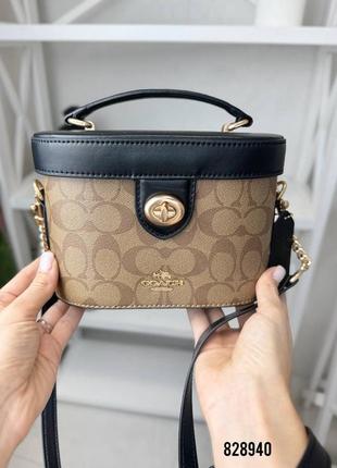 Сумка в стилі coach