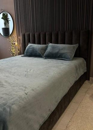 Комплект постельного белья теплый плед и наволочки